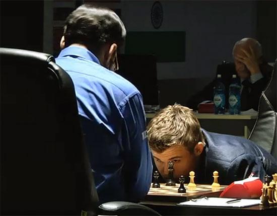 Carlsen Anand Partie 4