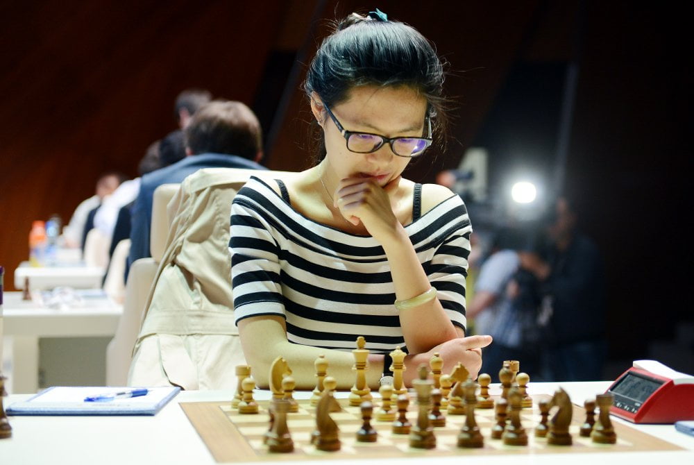 Shamkir chess 2016 Ronde 2 Hou Yifan