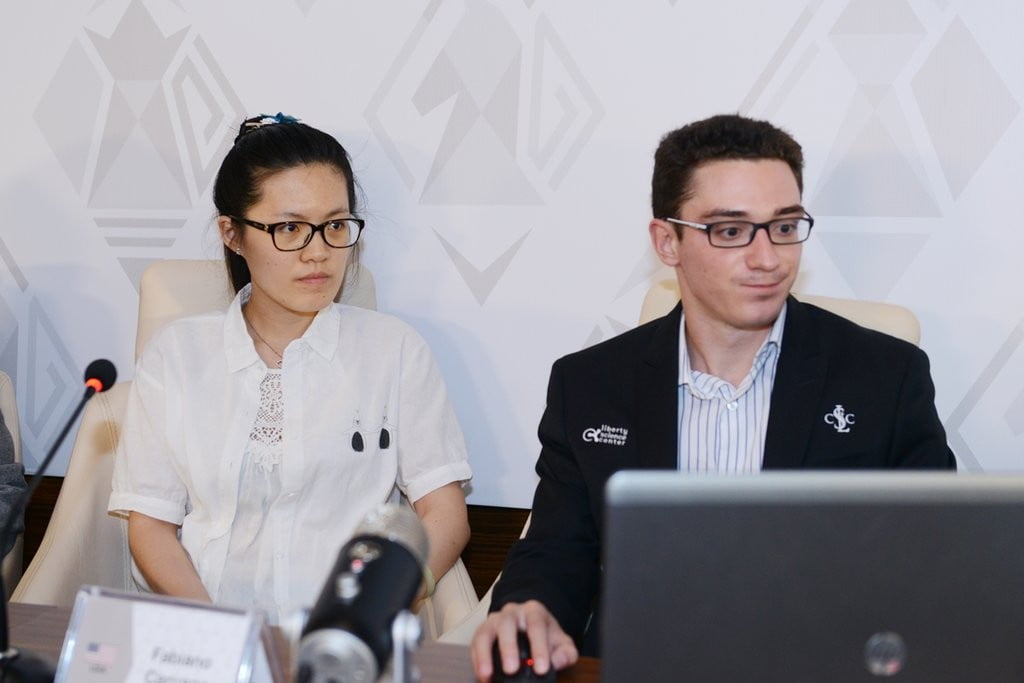 Shamkir Chess 2016 Ronde 3 Fabiano Caruana et Hou Yifan en analyse
