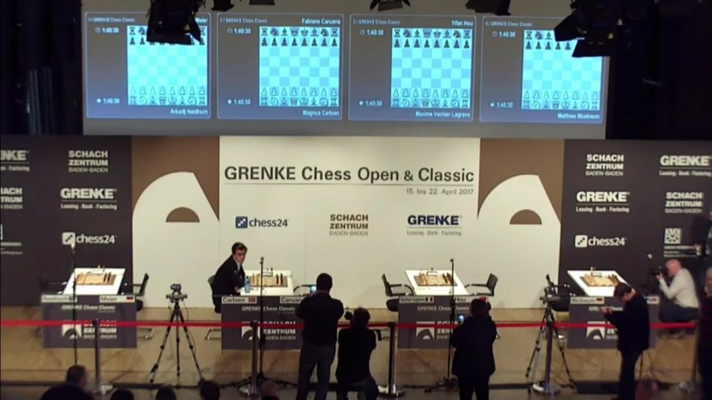 Grenke Chess Classic 2017 Ronde 4 Magnus Carlsen seul en cene