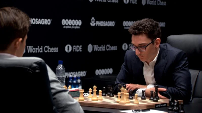 Championnat du Monde d'échecs 2018 partie 2 coup 21