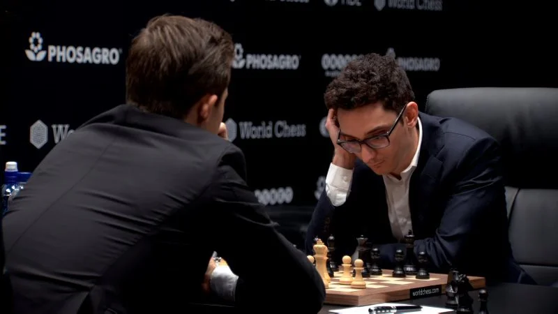 Championnat du Monde d'échecs 2018 partie 4 Fabiano Caruana coup 16