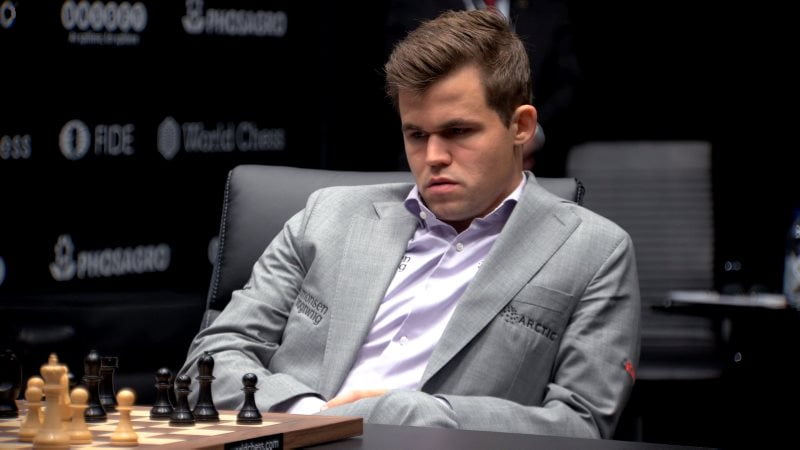 Championnat du Monde d'échecs 2018 partie 5 Magnus Carlsen