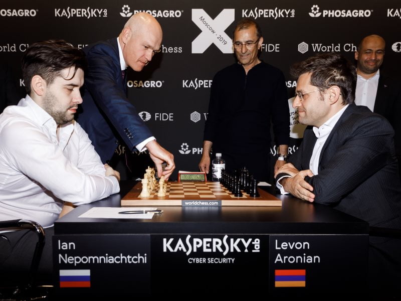 Grand Prix FIDE Moscou 2019 Ronde 1 : Nepomniachtchi-Aronian
