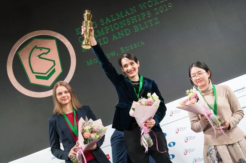 Podium du Championnat du Monde Blitz féminin 2019