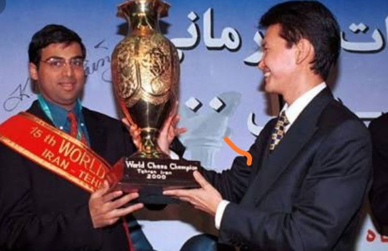 Viswanathan Anand Champion du monde d'échecs 2000 à Téhéran