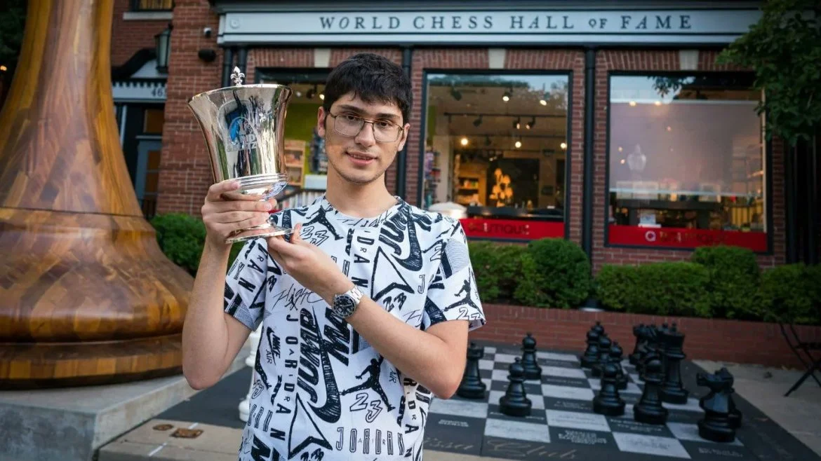 Alireza Firoujza remporte le Saint-Louis Rapid&Blitz 2022
